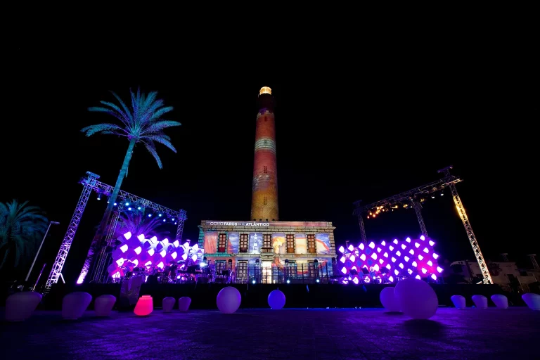 8 Faros en el Atlántico